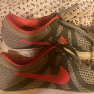 Size 4 girls Nike tennis shoes